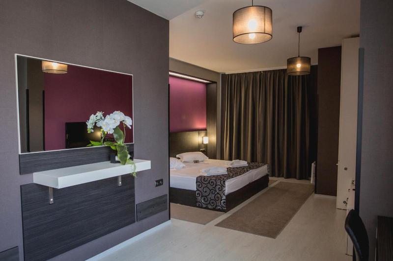 Hotel Idol image 9