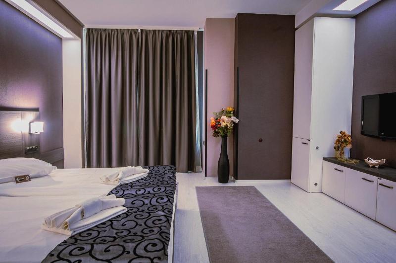 Hotel Idol image 8