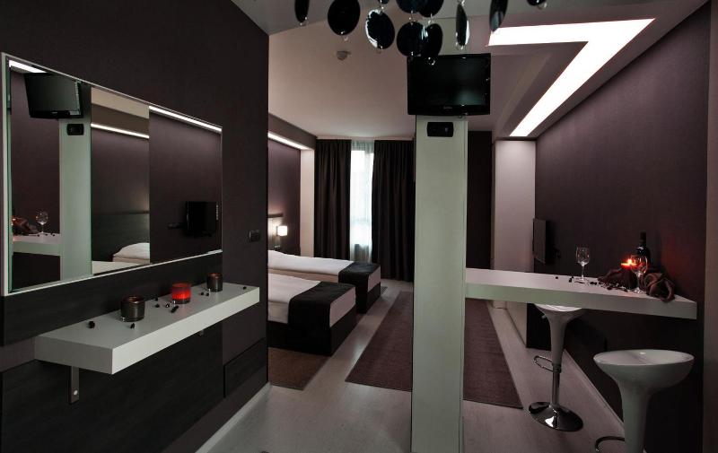 Hotel Idol image 5