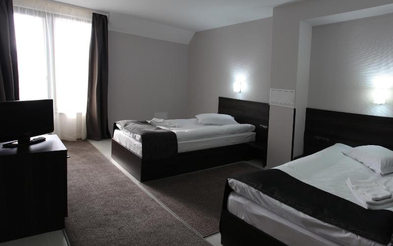 Hotel Idol image 4