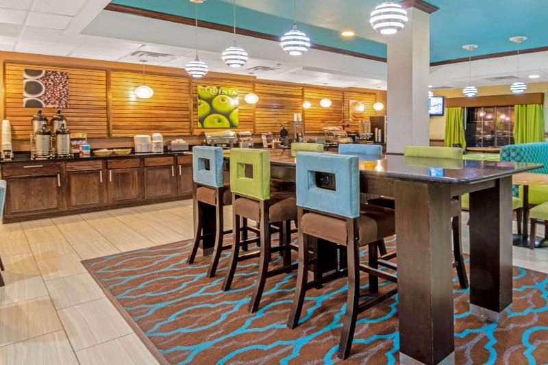 La Quinta Inn & Suites Woodward image