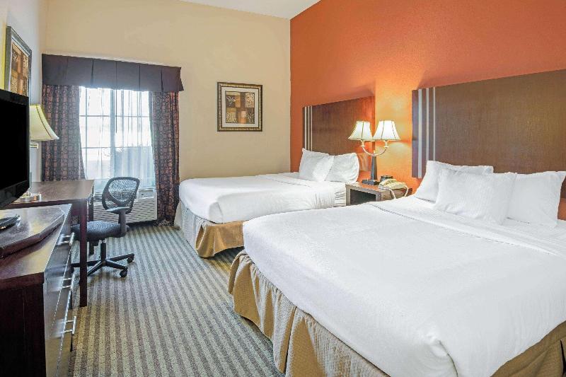 La Quinta Inn & Suites Woodward image