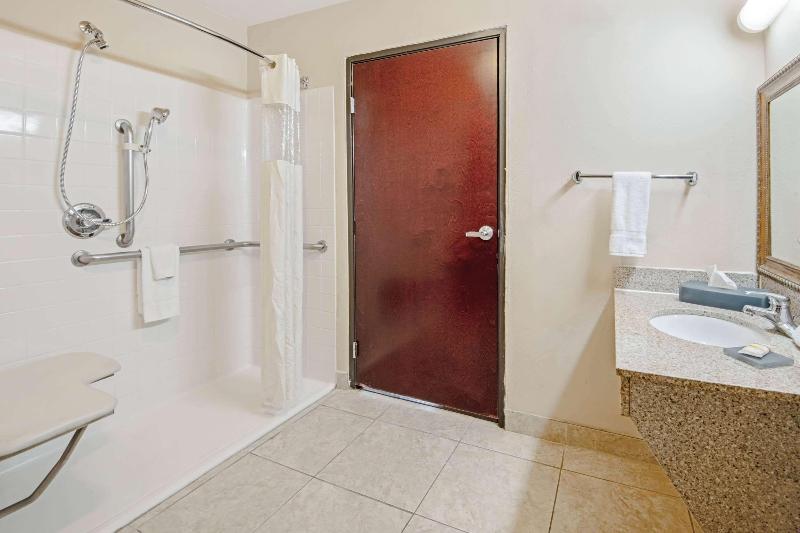 La Quinta Inn & Suites Woodward image