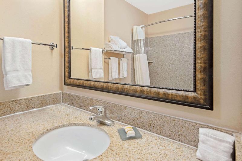 La Quinta Inn & Suites Woodward image