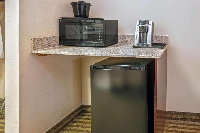 La Quinta Inn & Suites Woodward image