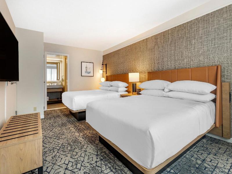 Sheraton Suites Old Town Alexandria image