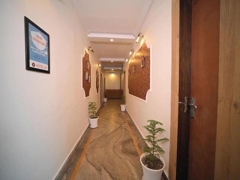 Hotel U. R.