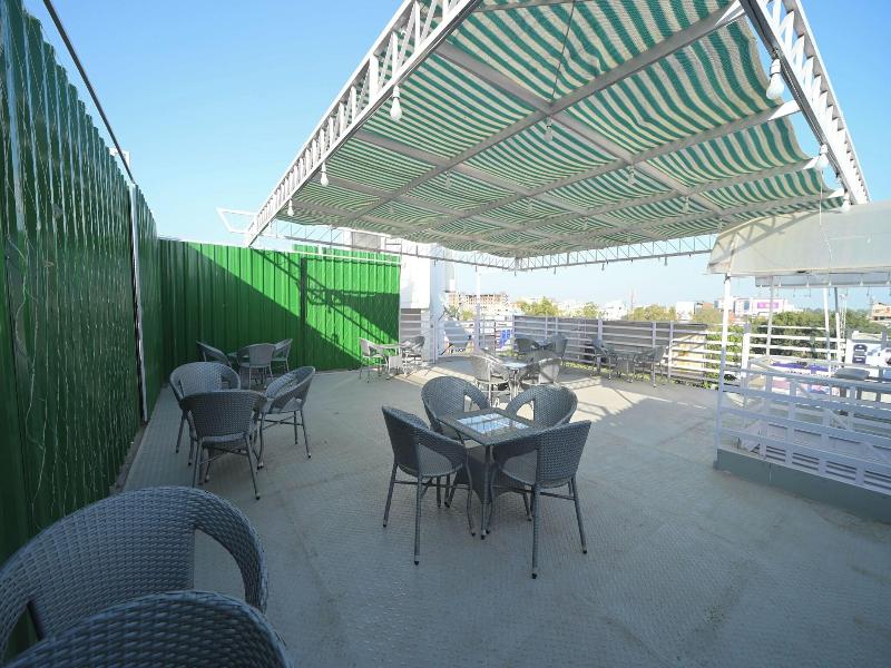 Hotel U. R.
