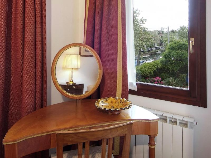 500 Bed & Breakfast image