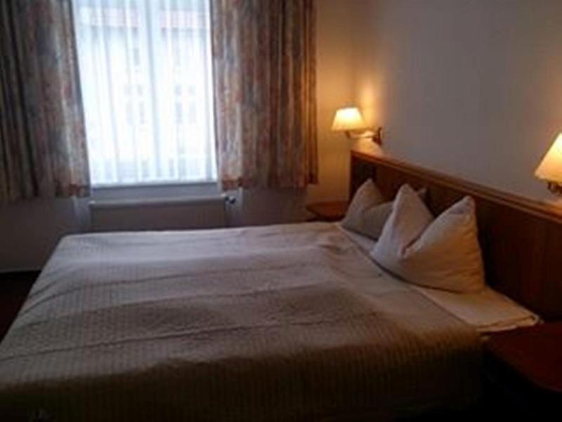 Brocki's Hotel Stadt Hamburg image