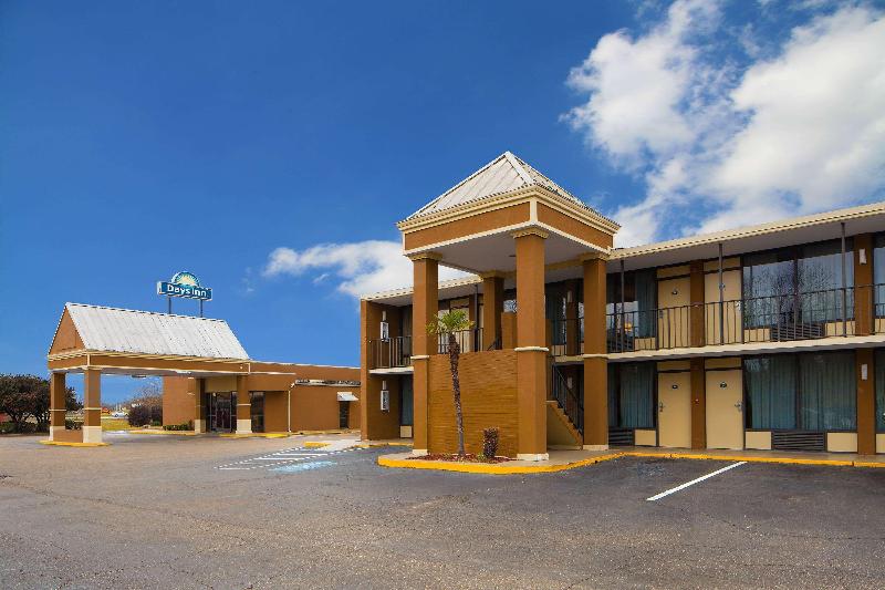 Baymont By Wyndham Lafayette image