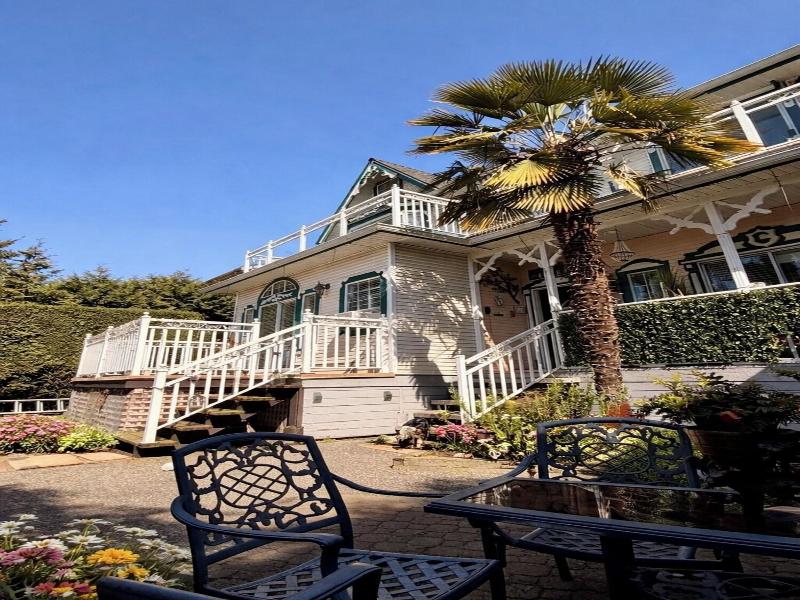 Ocean Breeze Executive Bed And Breakfast