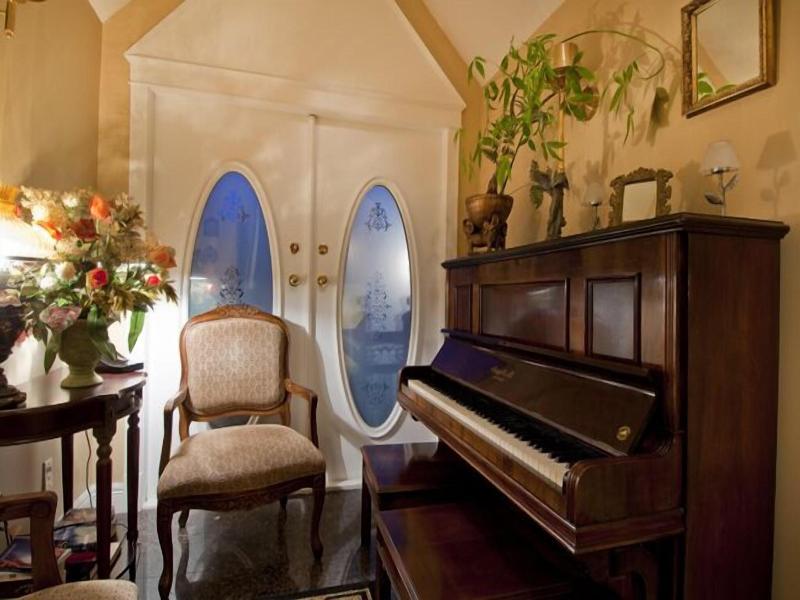 Ocean Breeze Executive Bed And Breakfast