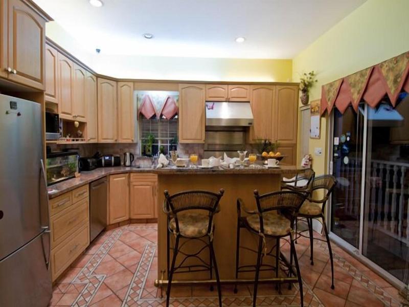Ocean Breeze Executive Bed And Breakfast