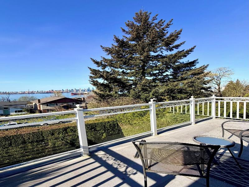 Ocean Breeze Executive Bed And Breakfast