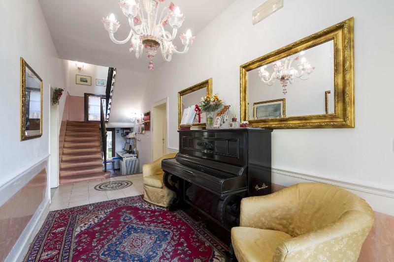 Villa Casanova image