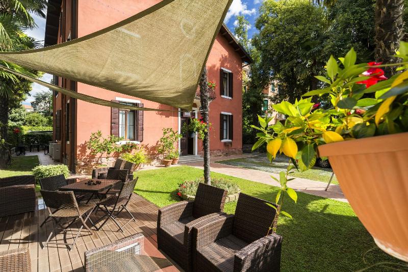 Villa Casanova image