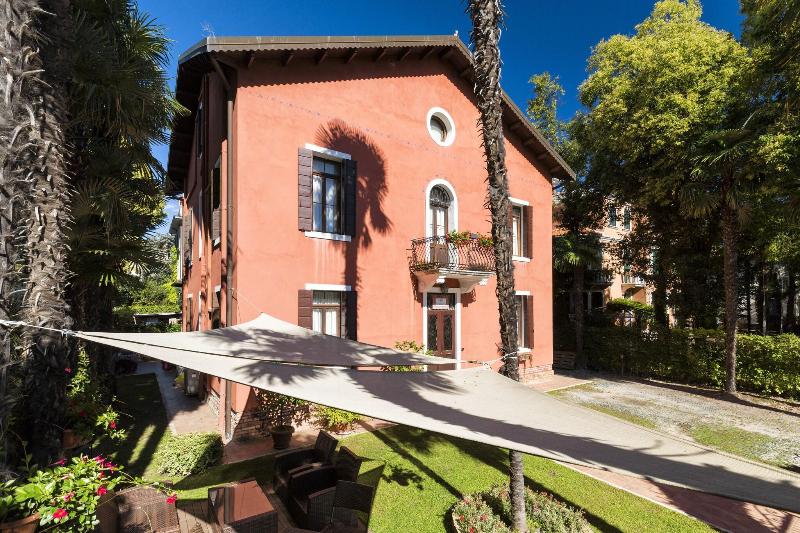 Villa Casanova image