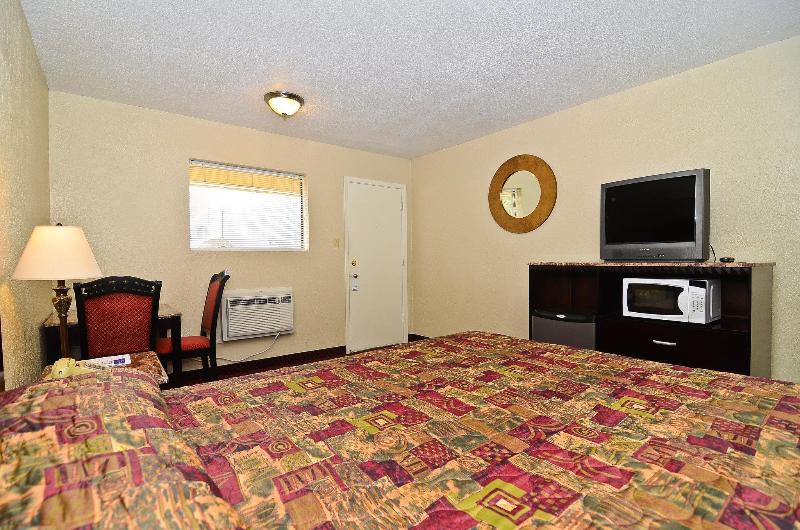 Americas Best Value Inn Bradford image