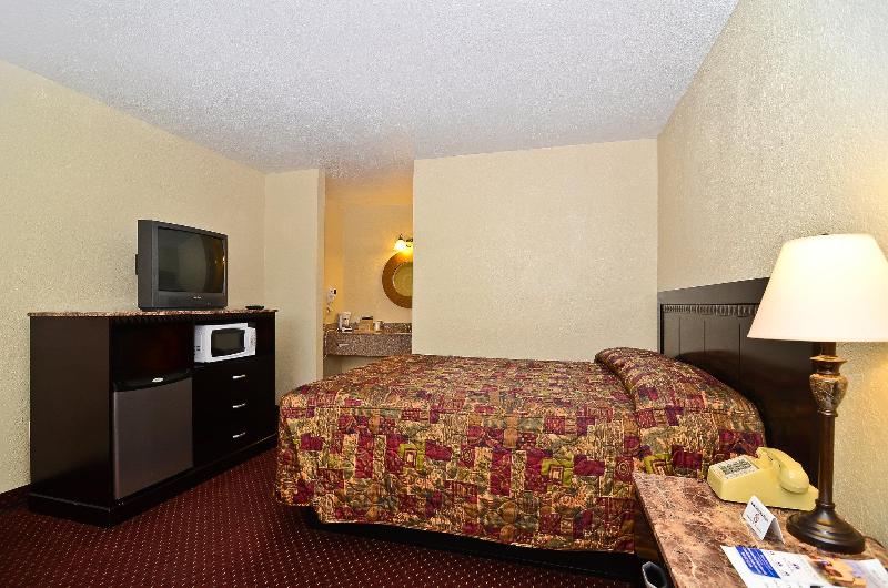 Americas Best Value Inn Bradford image