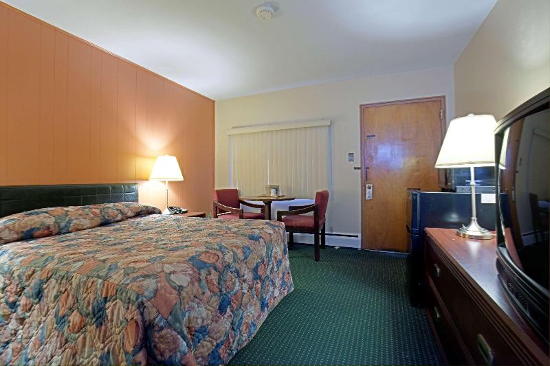 Americas Best Value Inn Bradford image
