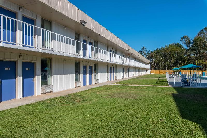 Motel 6 Hamilton, AL image