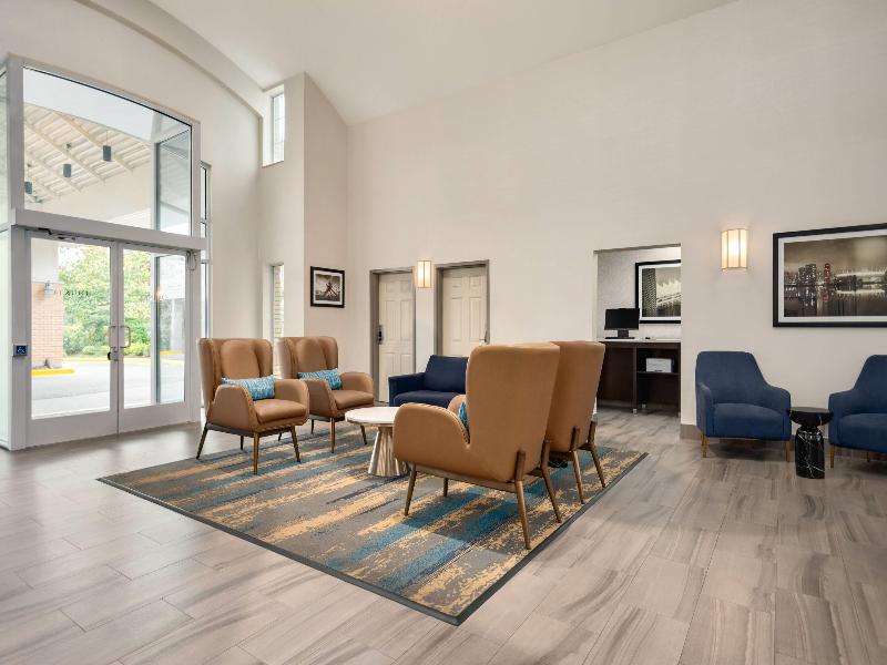 La Quinta Inn Vancouver Airport image