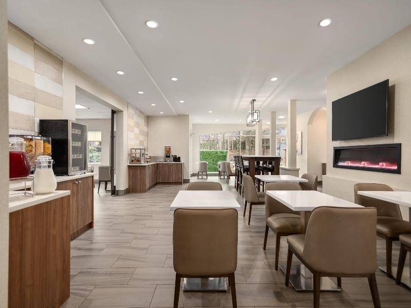 La Quinta Inn Vancouver Airport image