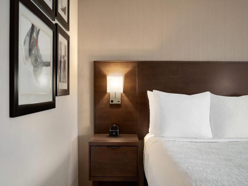 La Quinta Inn Vancouver Airport image