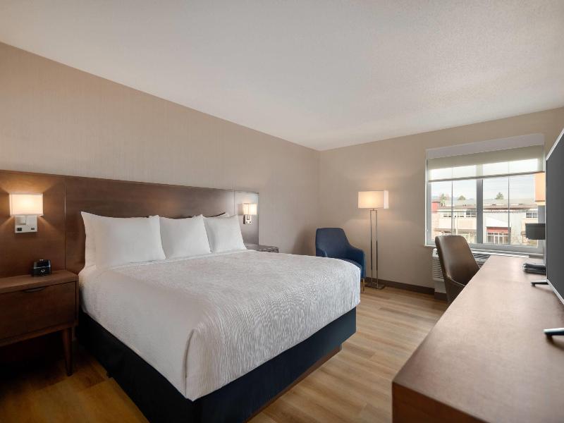 La Quinta Inn Vancouver Airport image