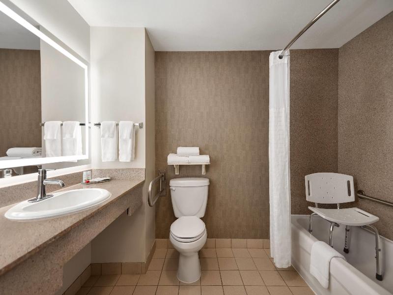 La Quinta Inn Vancouver Airport image