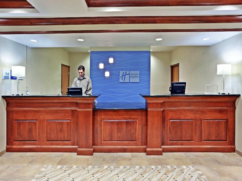 Holiday Inn Express Hotel & Suites Vancouver Mall image