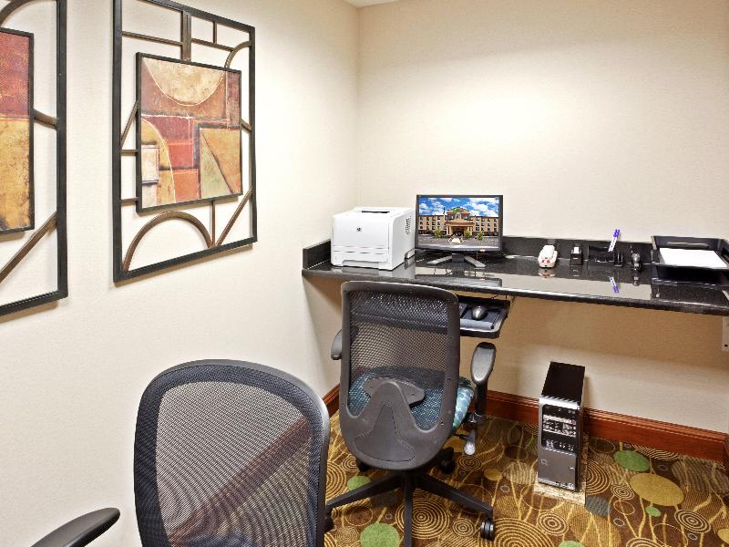 Holiday Inn Express Hotel & Suites Vancouver Mall image