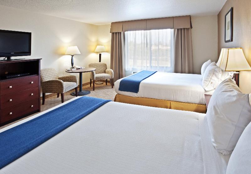 Holiday Inn Express Hotel & Suites Vancouver Mall photo 15