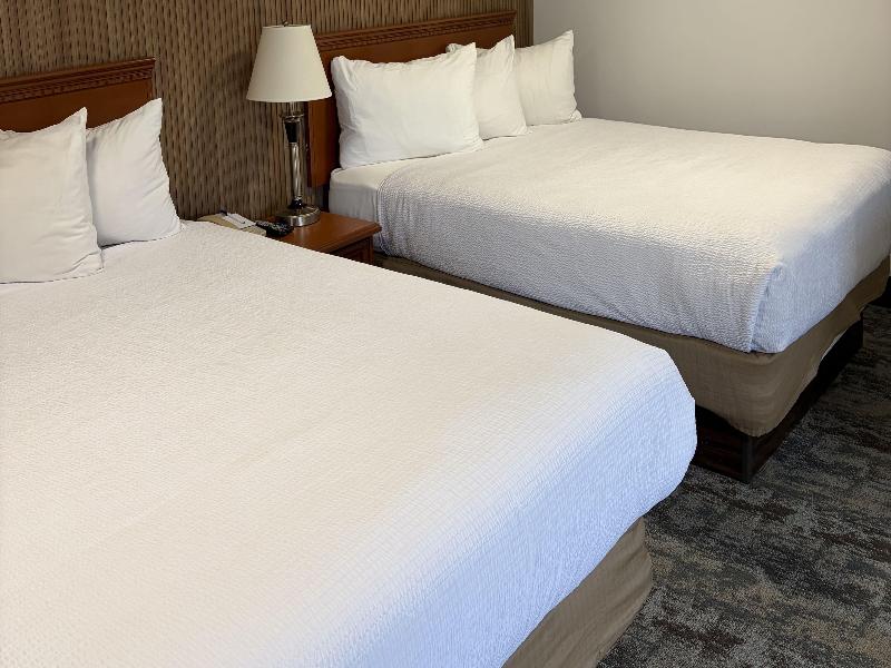 Travelodge By Wyndham Langley image