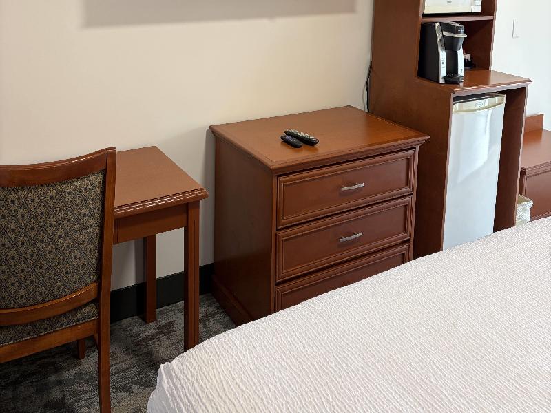 Travelodge By Wyndham Langley image