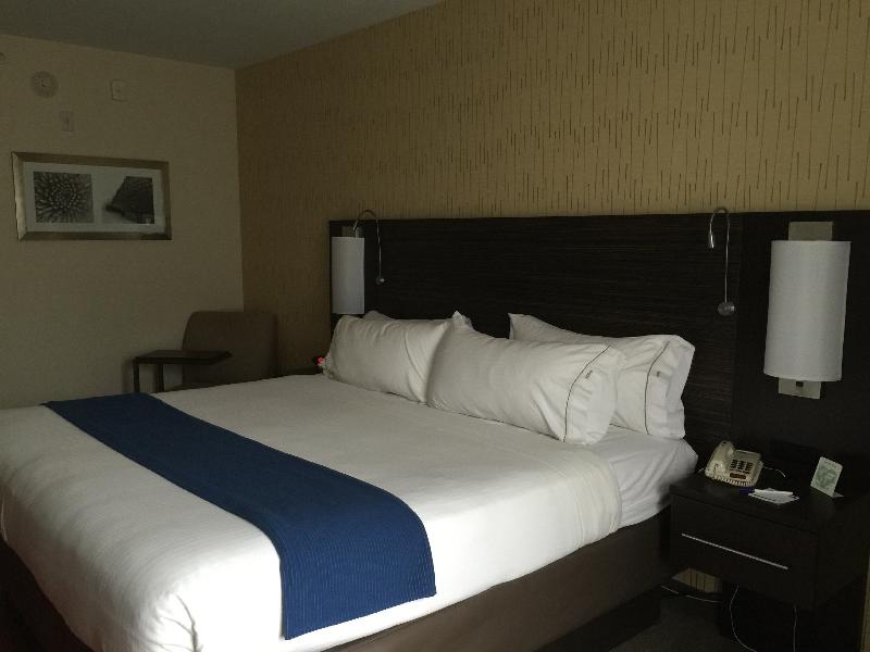 Holiday Inn Express Bradford image