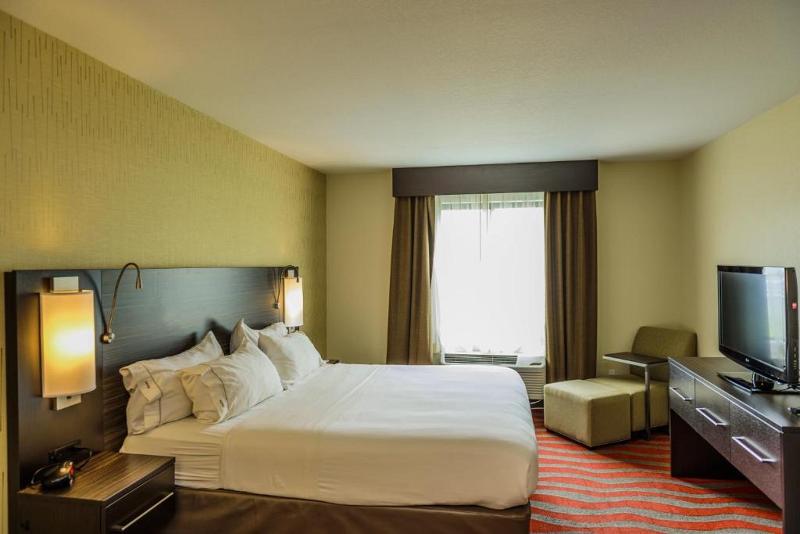 Holiday Inn Express Bradford image