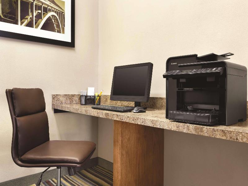 Country Inn & Suites By Radisson, Wytheville, Va image