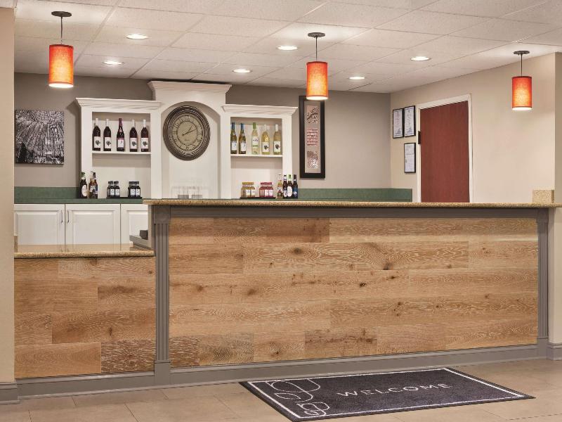 Country Inn & Suites By Radisson, Wytheville, Va image