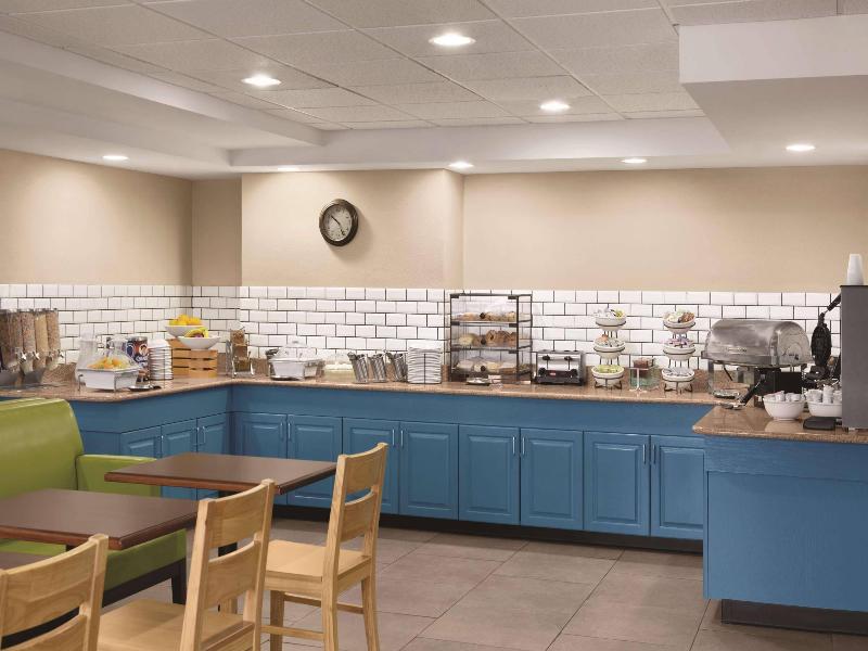 Country Inn & Suites By Radisson, Wytheville, Va image
