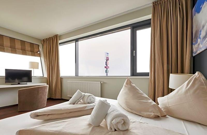 Rosenberger Motor-Hotel Deutsch-Wagram image