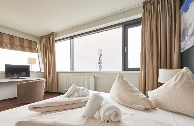 Rosenberger Motor-Hotel Deutsch-Wagram image