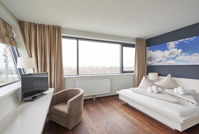 Rosenberger Motor-Hotel Deutsch-Wagram image