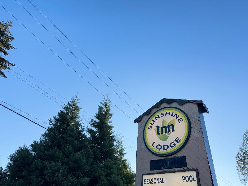 Sunshine Lodge — exterior view