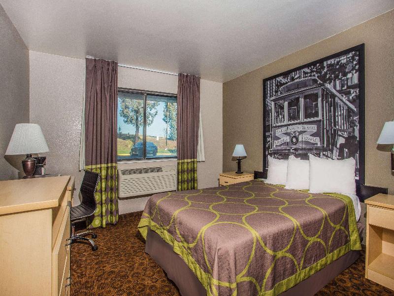 Super 8 by Wyndham Vacaville image