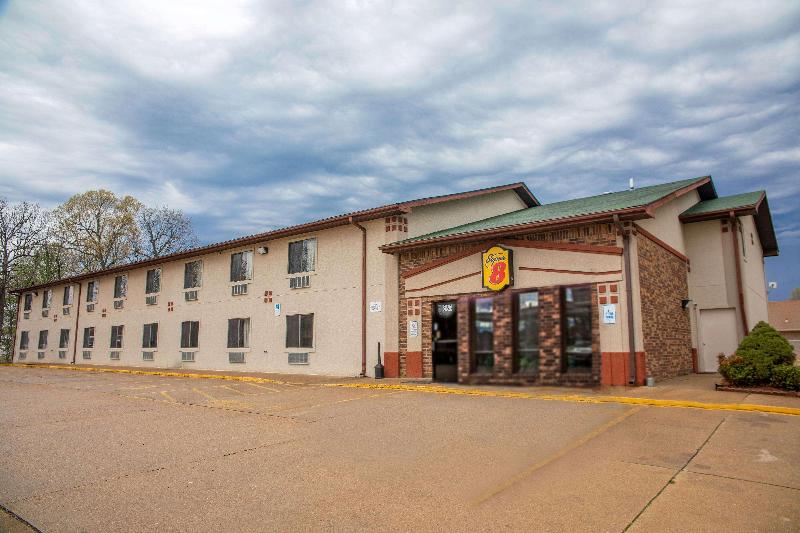 Super 8 By Wyndham Mountain Home image