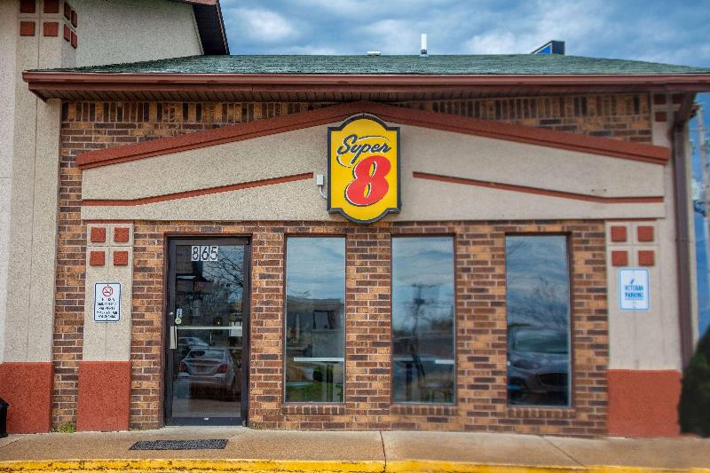 Super 8 By Wyndham Mountain Home image