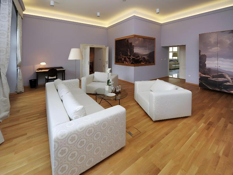 Chateau Herálec image