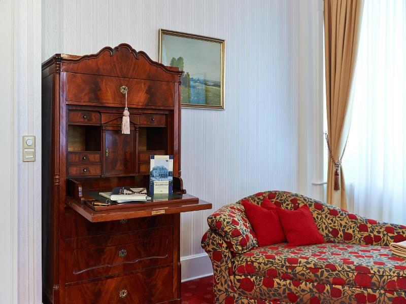 VCH-Hotel Amalienhof image